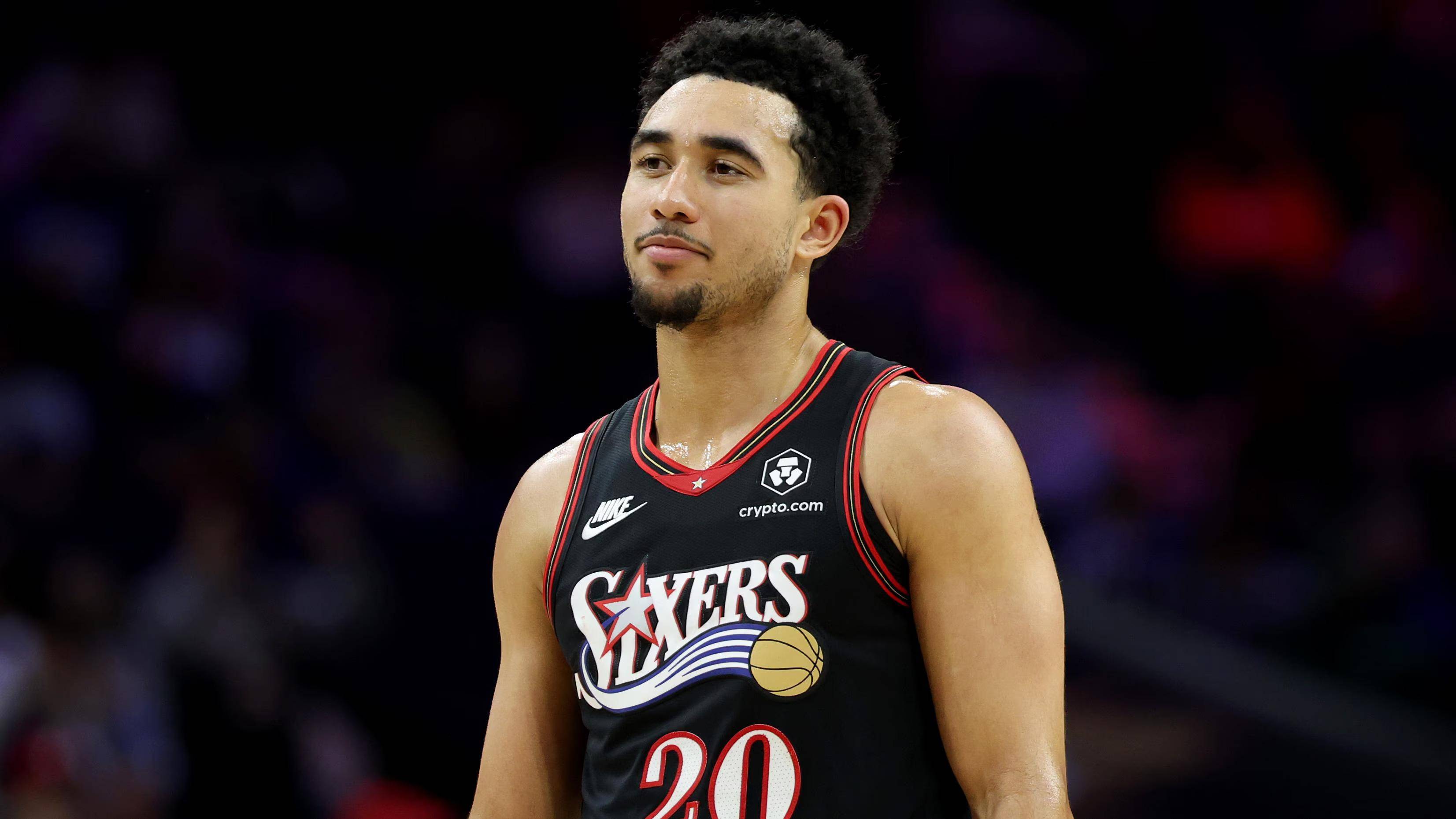 欧联国际比赛日再迎强敌；费城76人再遭质疑；主帅态度——震撼外界；资深球员宣示担当的简单介绍