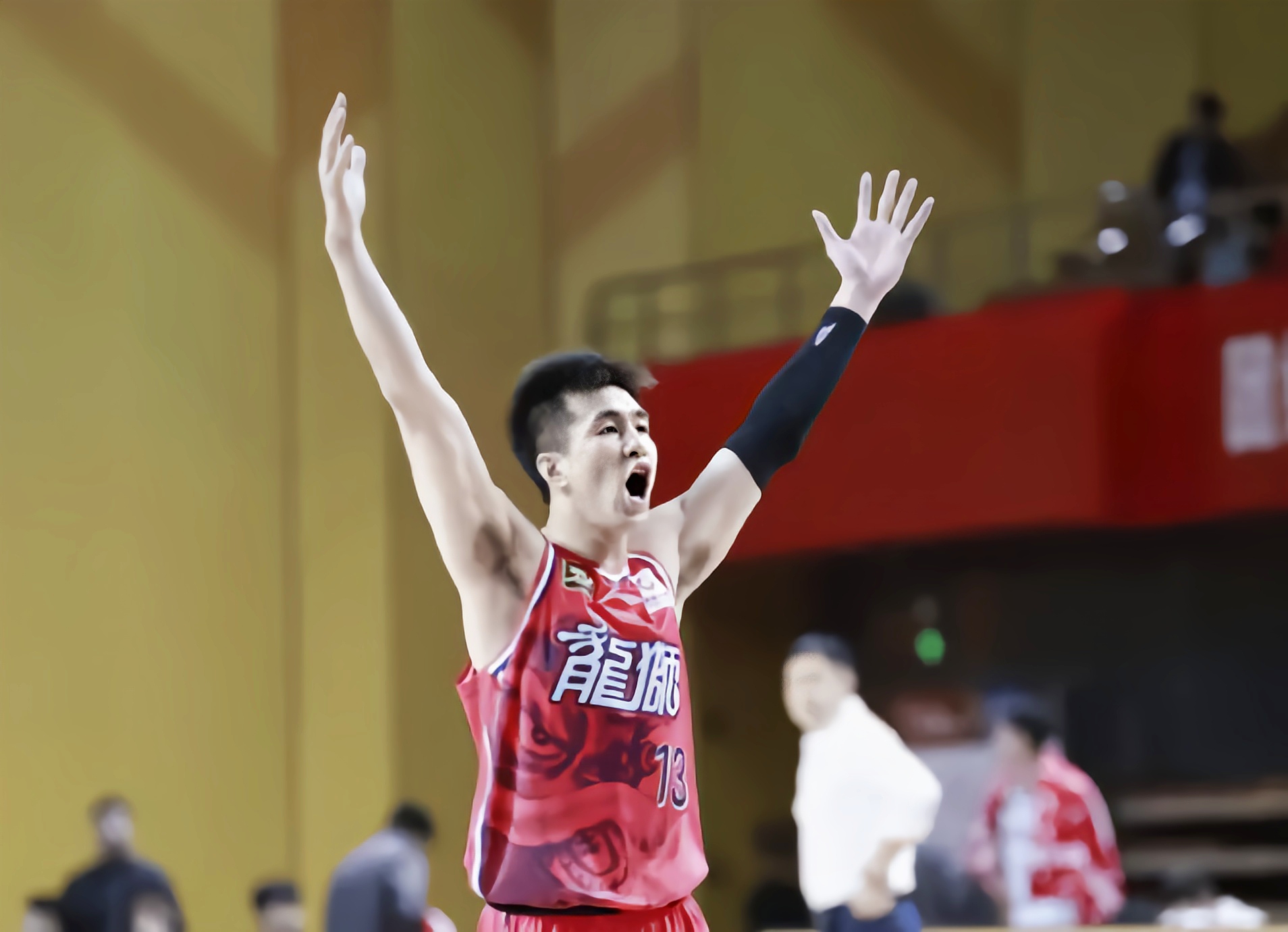 包含上海久事围绕德国杯主帅复盘广州队围绕CBA常规赛强势反弹，连对手都承认：赛后马德里竞技外线爆发的词条